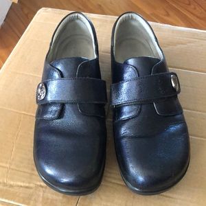 Gently used Algeria shoes